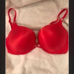 Victoria's Secret Limited Bombshell Bra